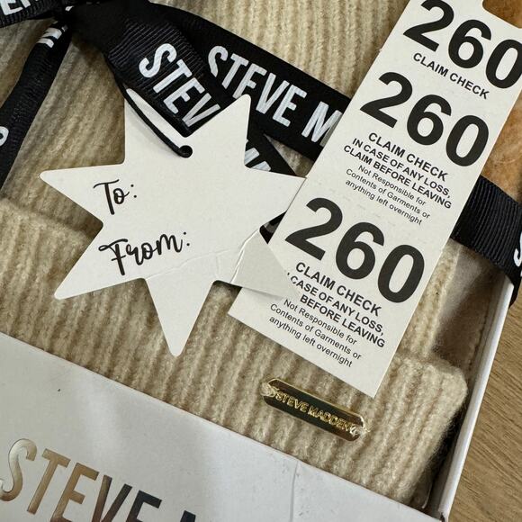 STEVE MADDEN Beanie & Brushed Scarf Gift Set NEW Cream Tan Winter Hat and Scarf - Picture 8 of 8